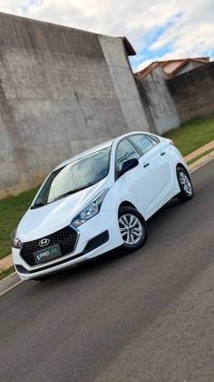 HYUNDAI HB20S 1.0 COMFORT PLUS 12V FLEX 4P MANUAL